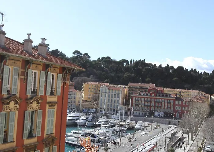 Le Port نيس